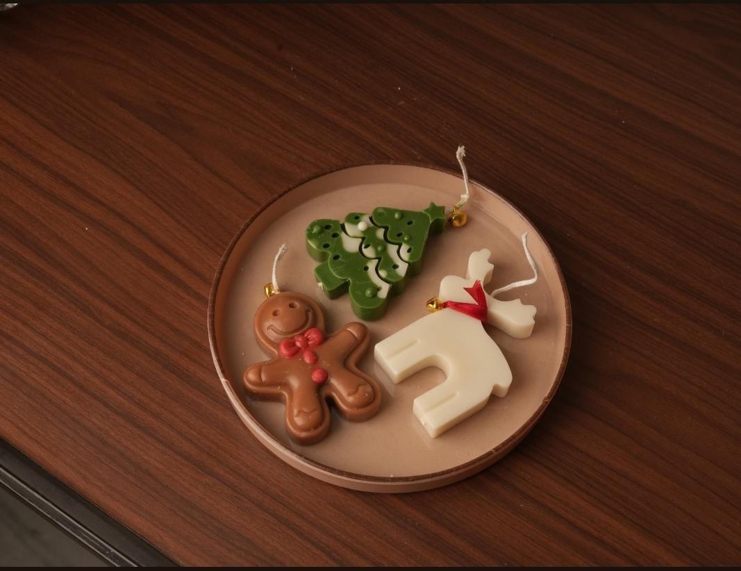 Jingle & Glow Christmas Scented Candles Gift Hamper