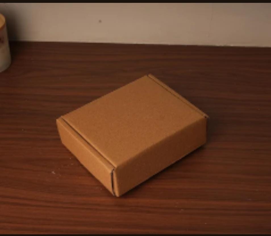 Jingle & Glow Christmas Scented Candles Gift Hamper